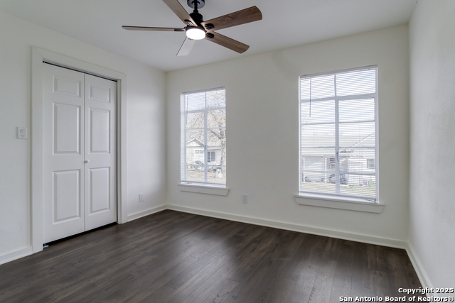 Image 15 of 26 For 2323 Crockett E