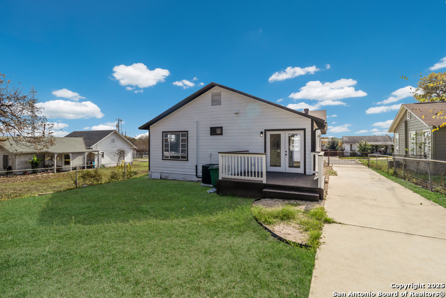 Image 18 of 26 For 2323 Crockett E