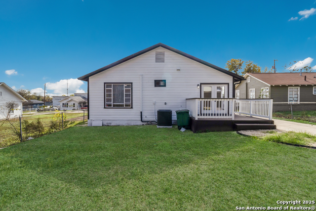 Image 19 of 26 For 2323 Crockett E