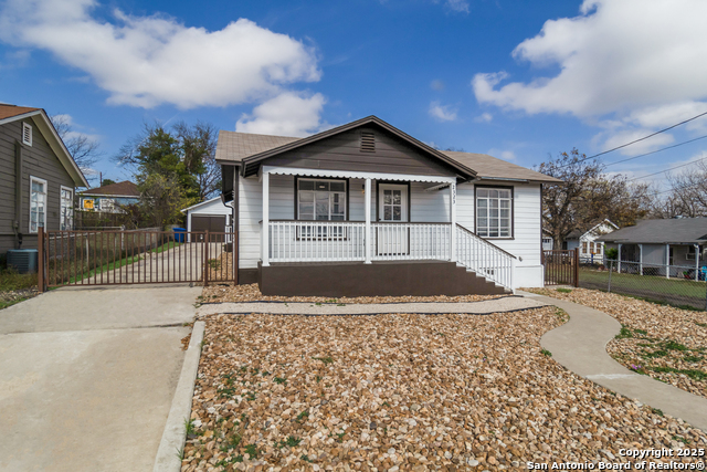 Image 2 of 26 For 2323 Crockett E