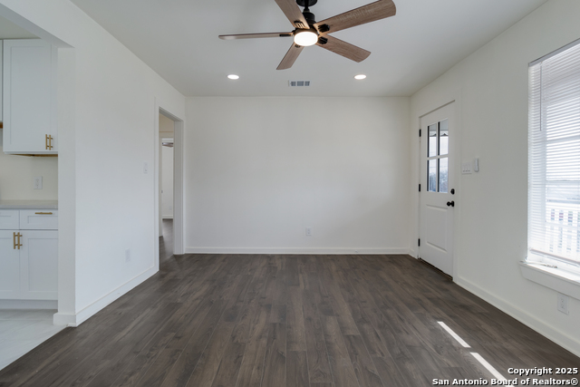 Image 6 of 26 For 2323 Crockett E