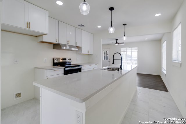 Image 8 of 26 For 2323 Crockett E