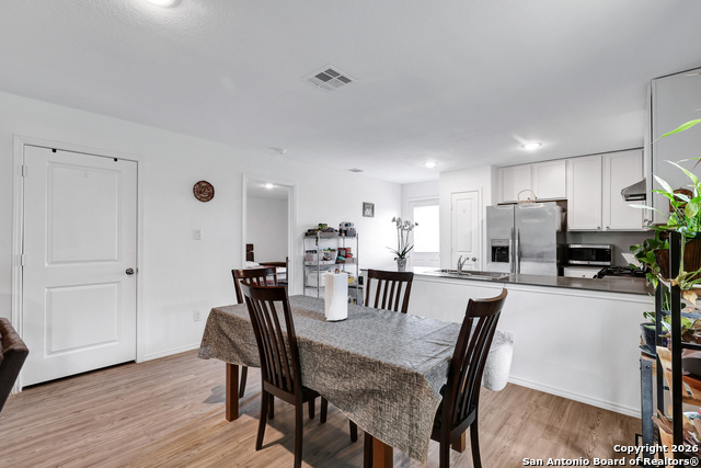 Image 6 of 17 For 9015 Lunar Cv