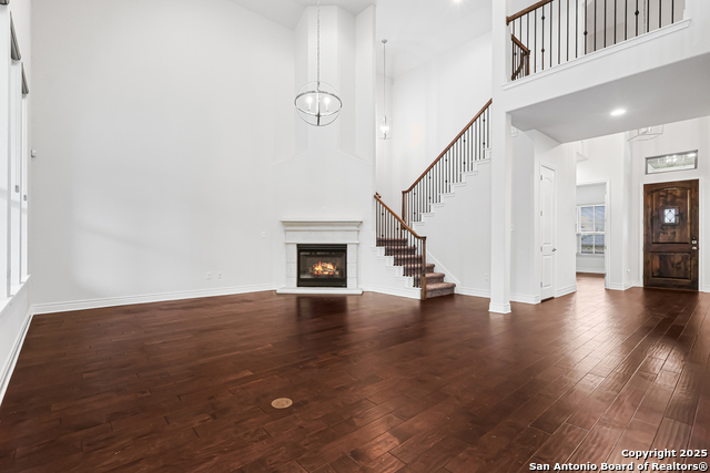 Image 11 of 41 For 427 Evans Oak