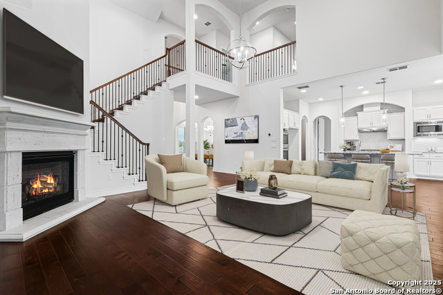 Image 12 of 41 For 427 Evans Oak