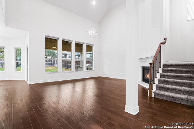 Image 13 of 41 For 427 Evans Oak