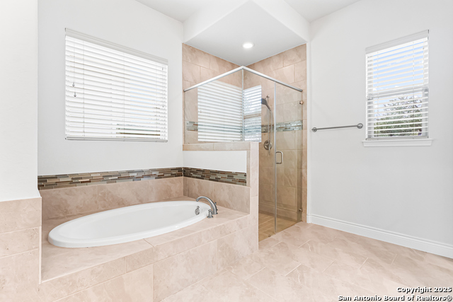 Image 16 of 41 For 427 Evans Oak