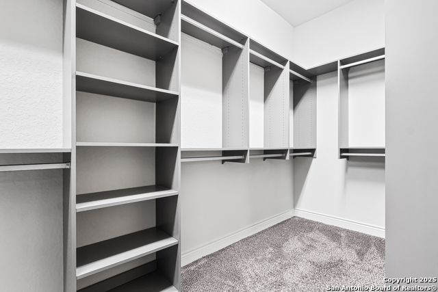 Image 18 of 41 For 427 Evans Oak