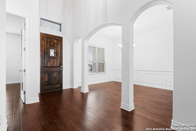 Image 3 of 41 For 427 Evans Oak