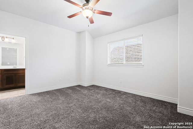 Image 31 of 41 For 427 Evans Oak