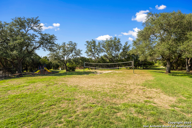 Image 37 of 41 For 427 Evans Oak