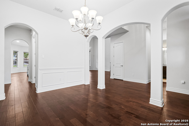 Image 5 of 41 For 427 Evans Oak