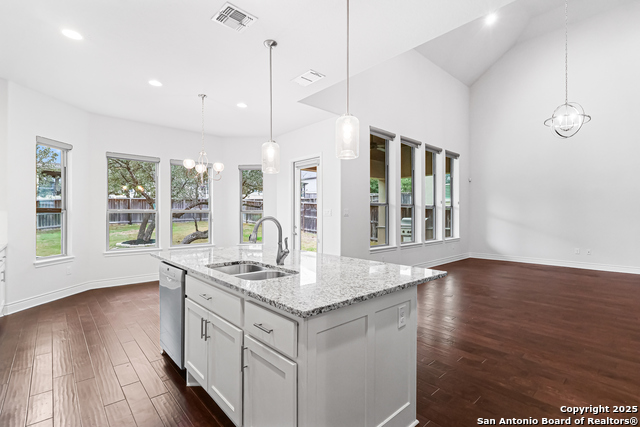 Image 6 of 41 For 427 Evans Oak