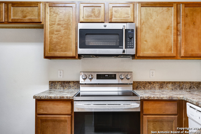 Listing photo id 15 for 7323 Snowden Rd  3108