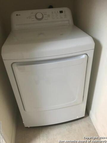 Listing photo id 2 for 7323 Snowden Rd  3108