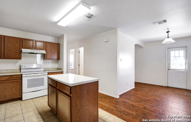 Image 12 of 24 For 10603 Shaenridge N