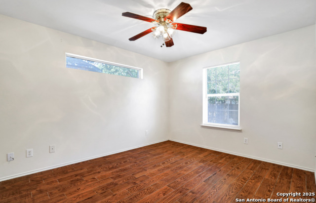 Image 13 of 24 For 10603 Shaenridge N