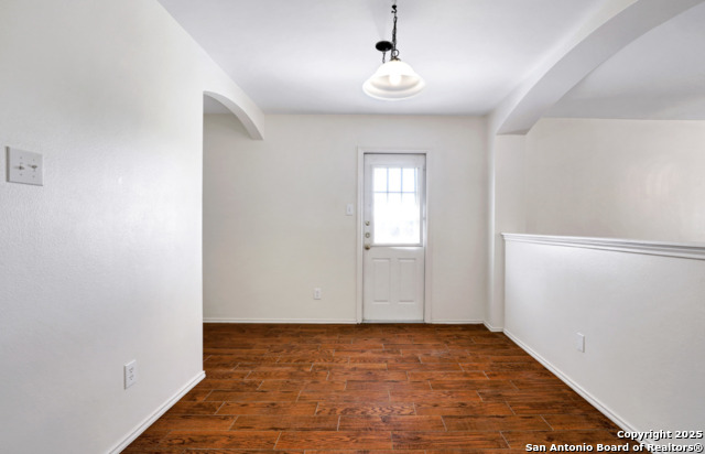 Image 7 of 24 For 10603 Shaenridge N