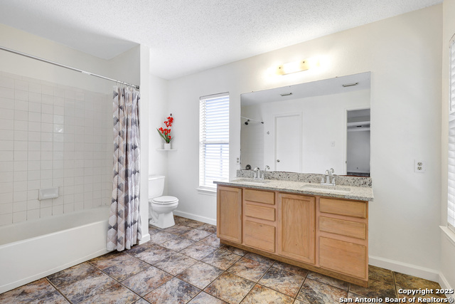 Listing photo id 17 for 10211 Windstone Creek