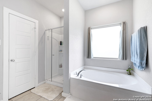 Listing photo id 13 for 6803 Emerald Valley