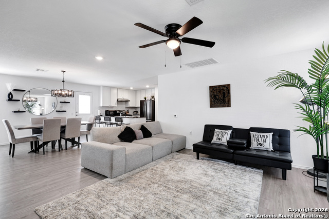 Image 4 of 19 For 4510 Martin Way