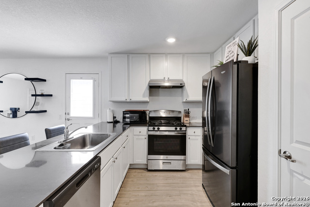 Image 8 of 19 For 4510 Martin Way