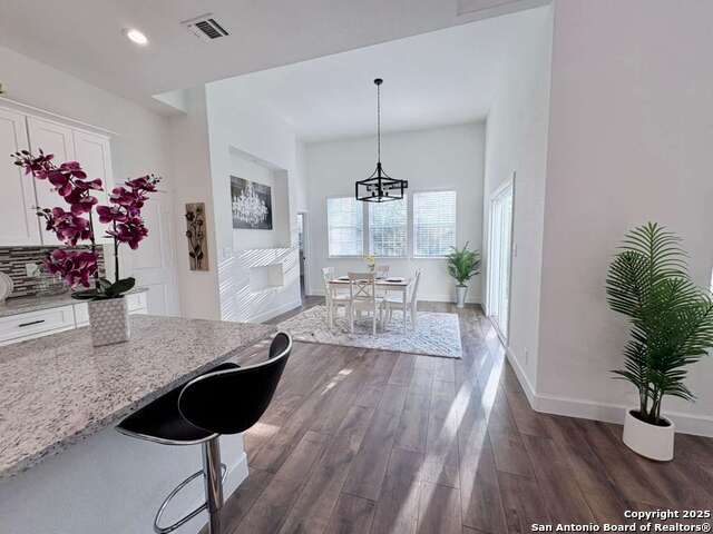 Image 13 of 25 For 1064 Overbrook Ln