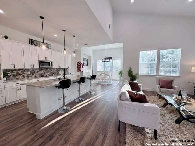 Image 15 of 25 For 1064 Overbrook Ln