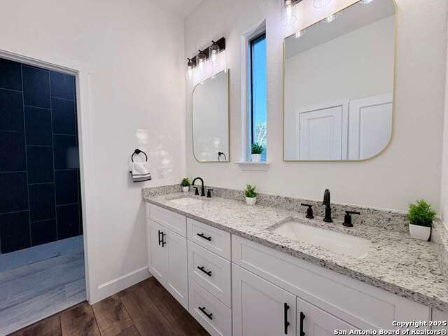 Image 17 of 25 For 1064 Overbrook Ln