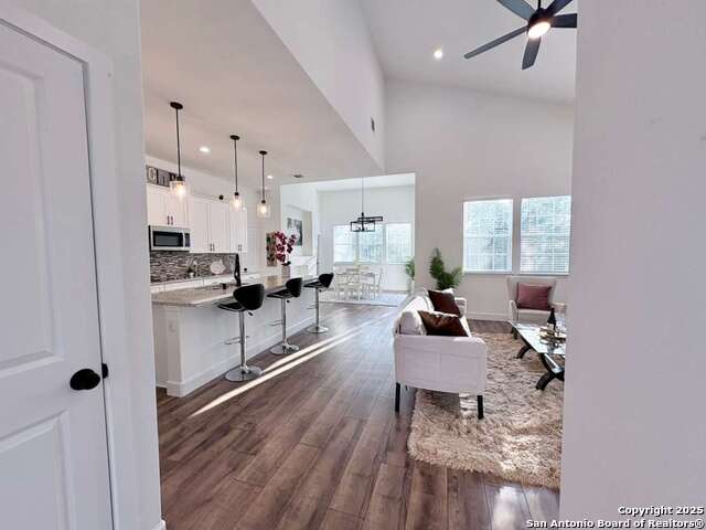 Image 2 of 25 For 1064 Overbrook Ln