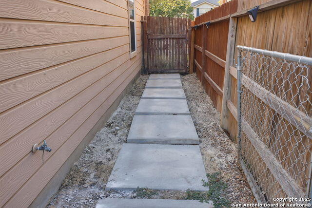 Image 38 of 43 For 510 Limestone Flat