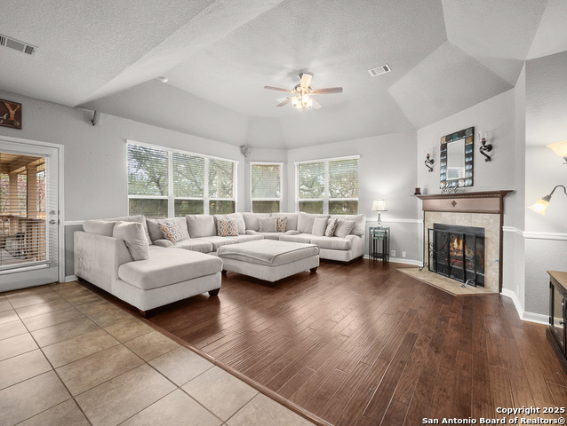 Image 14 of 40 For 1606 Lookout Frst