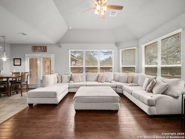 Image 16 of 40 For 1606 Lookout Frst