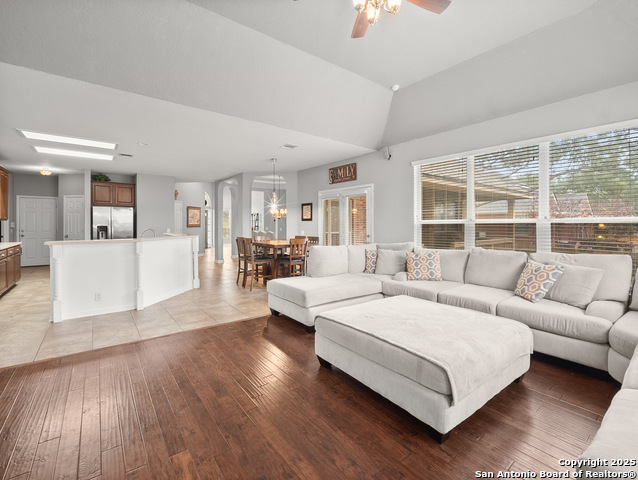 Image 18 of 40 For 1606 Lookout Frst