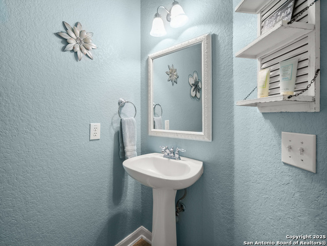 Image 19 of 40 For 1606 Lookout Frst