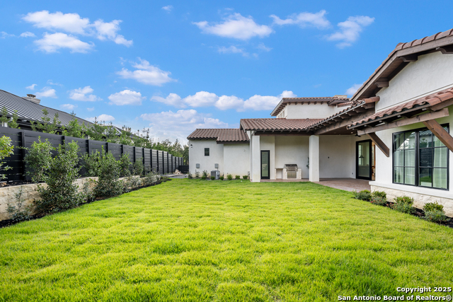 Image 18 of 66 For 7126 Bluff Strand