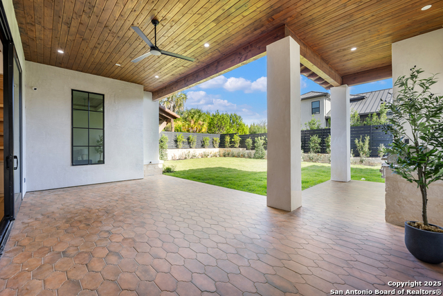 Image 19 of 66 For 7126 Bluff Strand