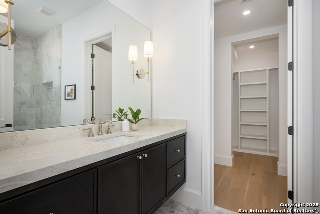 Image 35 of 66 For 7126 Bluff Strand