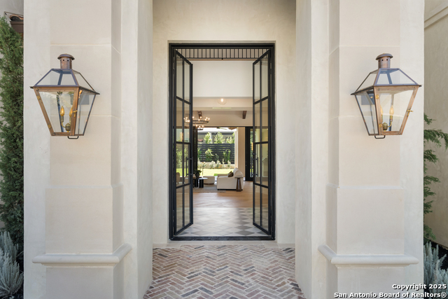 Image 4 of 66 For 7126 Bluff Strand