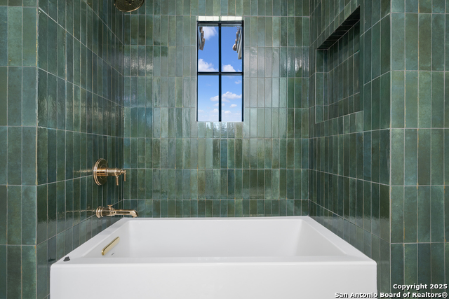 Image 50 of 66 For 7126 Bluff Strand