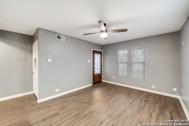 Image 4 of 20 For 403 Dickson W