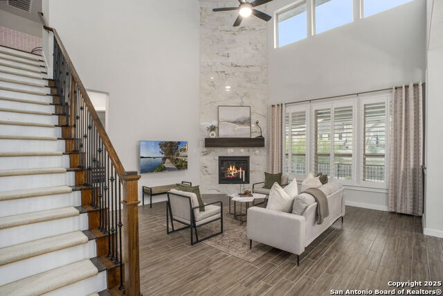 Image 12 of 53 For 3827 Glenellen