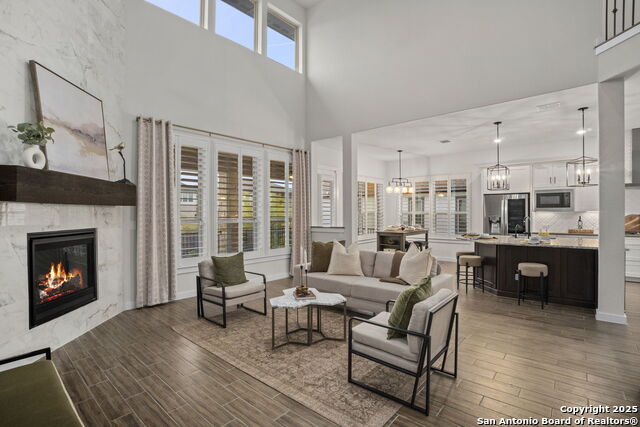 Image 14 of 53 For 3827 Glenellen