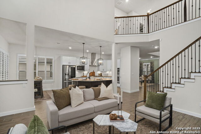 Image 15 of 53 For 3827 Glenellen