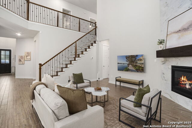 Image 16 of 53 For 3827 Glenellen