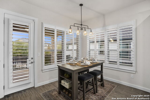 Image 22 of 53 For 3827 Glenellen