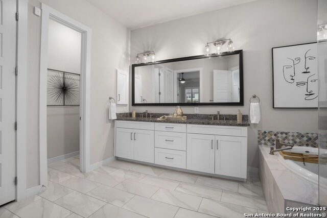 Image 27 of 53 For 3827 Glenellen