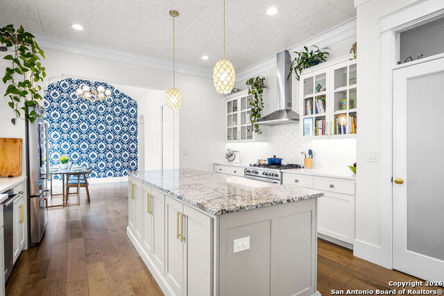 Image 10 of 28 For 649 Center Green