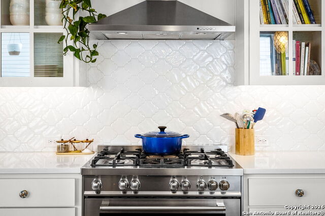 Image 11 of 28 For 649 Center Green