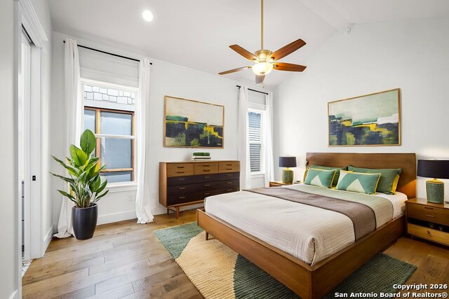 Image 16 of 28 For 649 Center Green